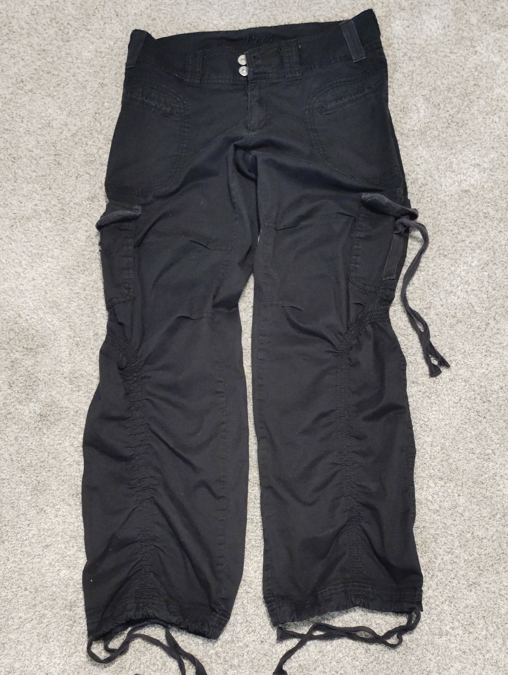 iris Black Women’s Cargo Drawstring Pants